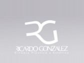 Dr. Ricardo González