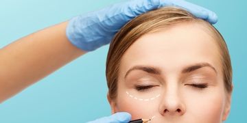 5 Cuidados indispensables después de un lifting facial