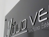 Dr. Julio Vera