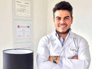 Doctor ALONSO CUELLO , CIRUJANO PLÁSTICO. MIEMBRO DE LA SOCIEDAD COLOMBIANA DE CIRUGIA PLÁSTICA