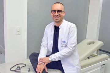 Dr. Miguel López