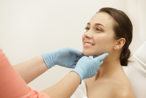 Medico rejuvenecimiento facial