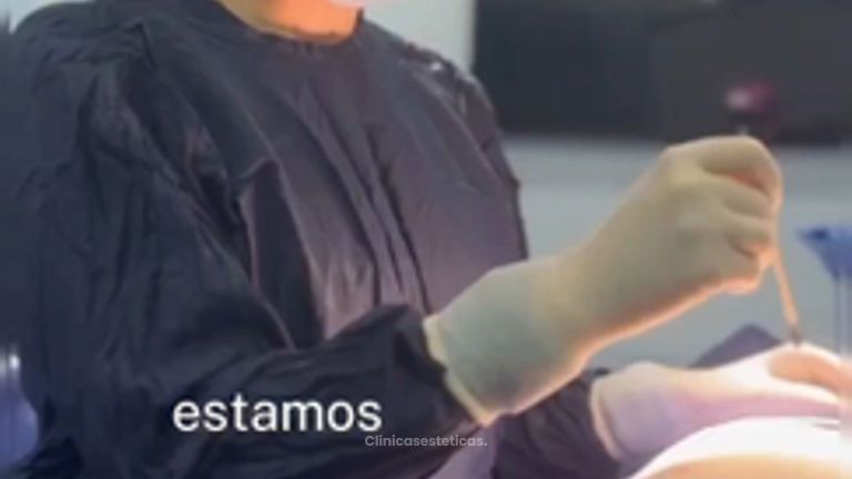 Mamoplastia de aumento - Dra. Daniela Stephania Vaca Grisales
