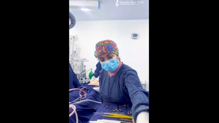 Lipectomía + cambio de implantes - Dra. Daniela Stephania Vaca Grisales