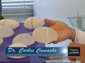 Carlos Camacho intervencion sobre implantes mamarios